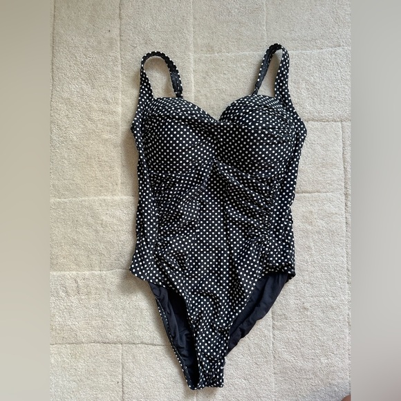 Nip Tuck Swim pok-a-dot whit and black one piece - Picture 1 of 5